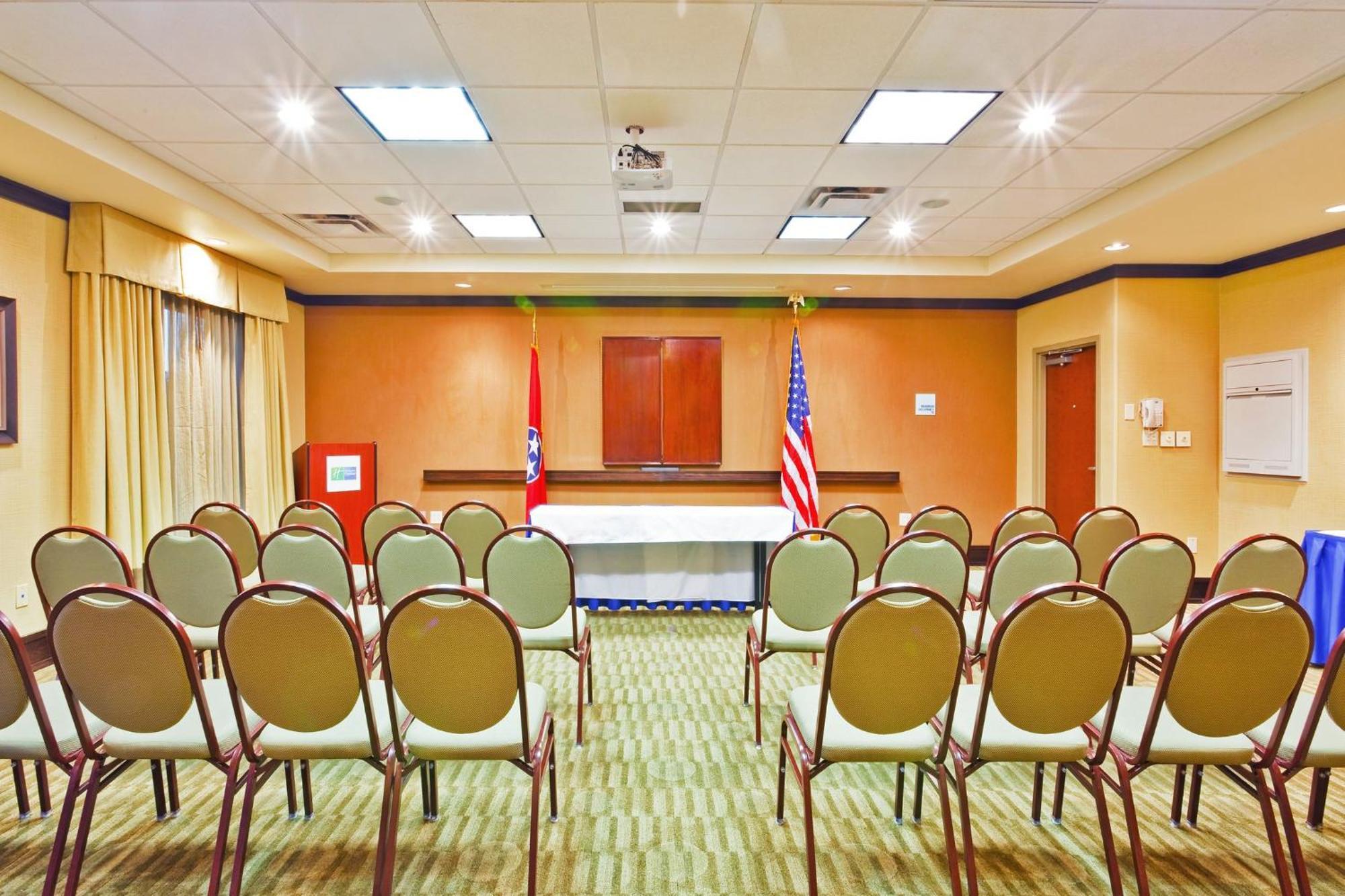 Holiday Inn Express Hotel & Suites Ooltewah Springs - Chattanooga By Ihg Екстериор снимка